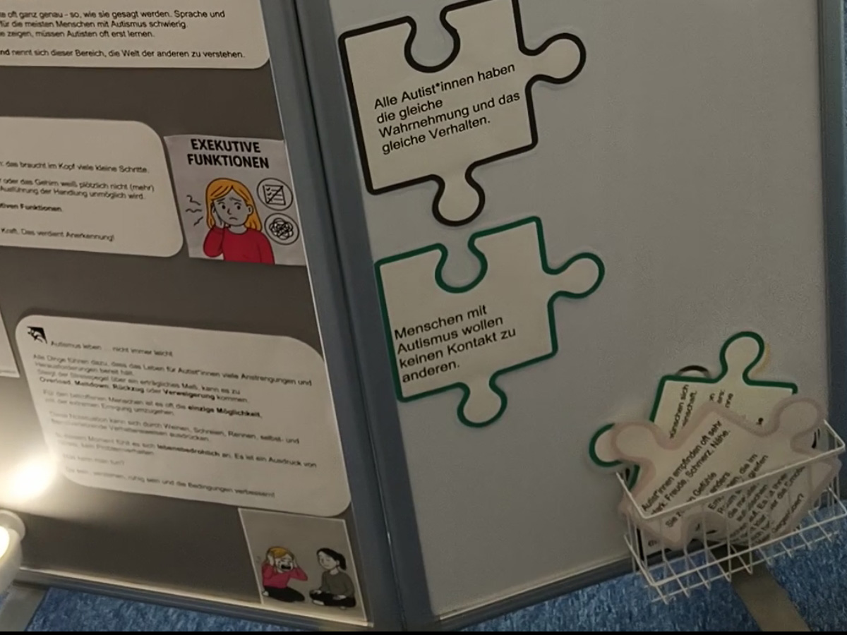 Unsichtbare Barrieren sichtbar machen - Autismus erleben